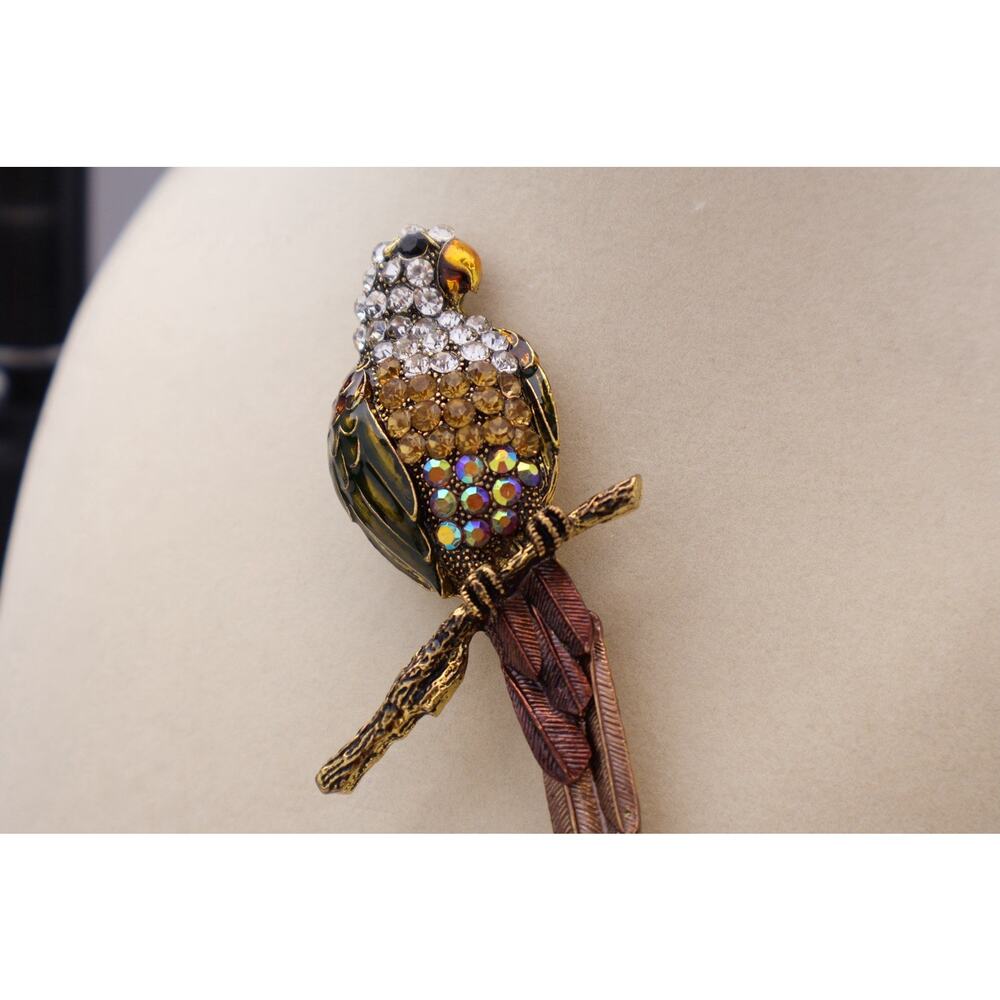 Vintage Parrot Bird Brooch Rhinestone Enamel Tropical Bird Pin Gold Tone 4” - Picture 4 of 5